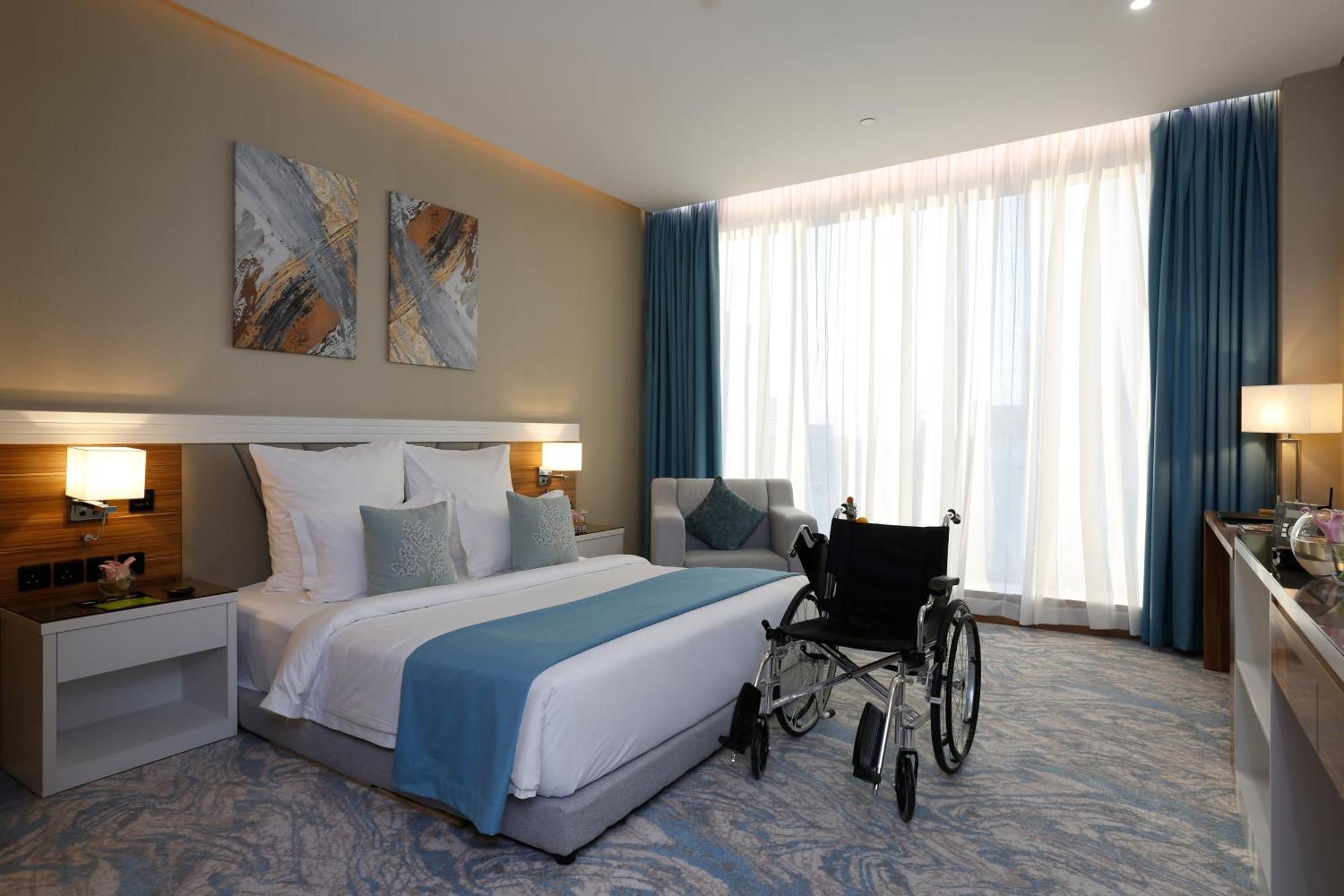 Hotel Cantonal By Warwick 4*